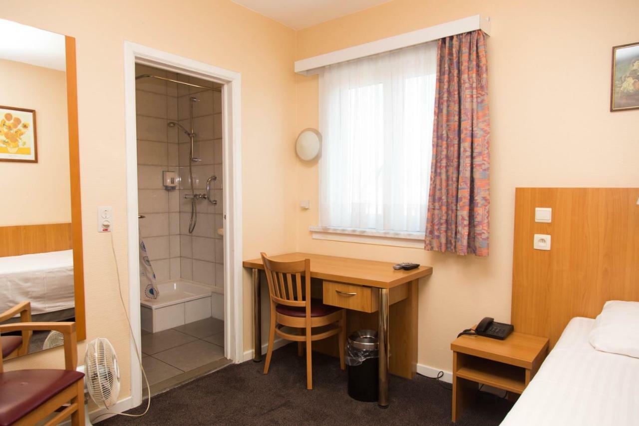 Hotel Bristol Internationaal Mortsel Esterno foto